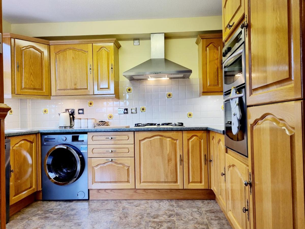 Inverness City 3 Bedroom House Free Parking Exteriér fotografie