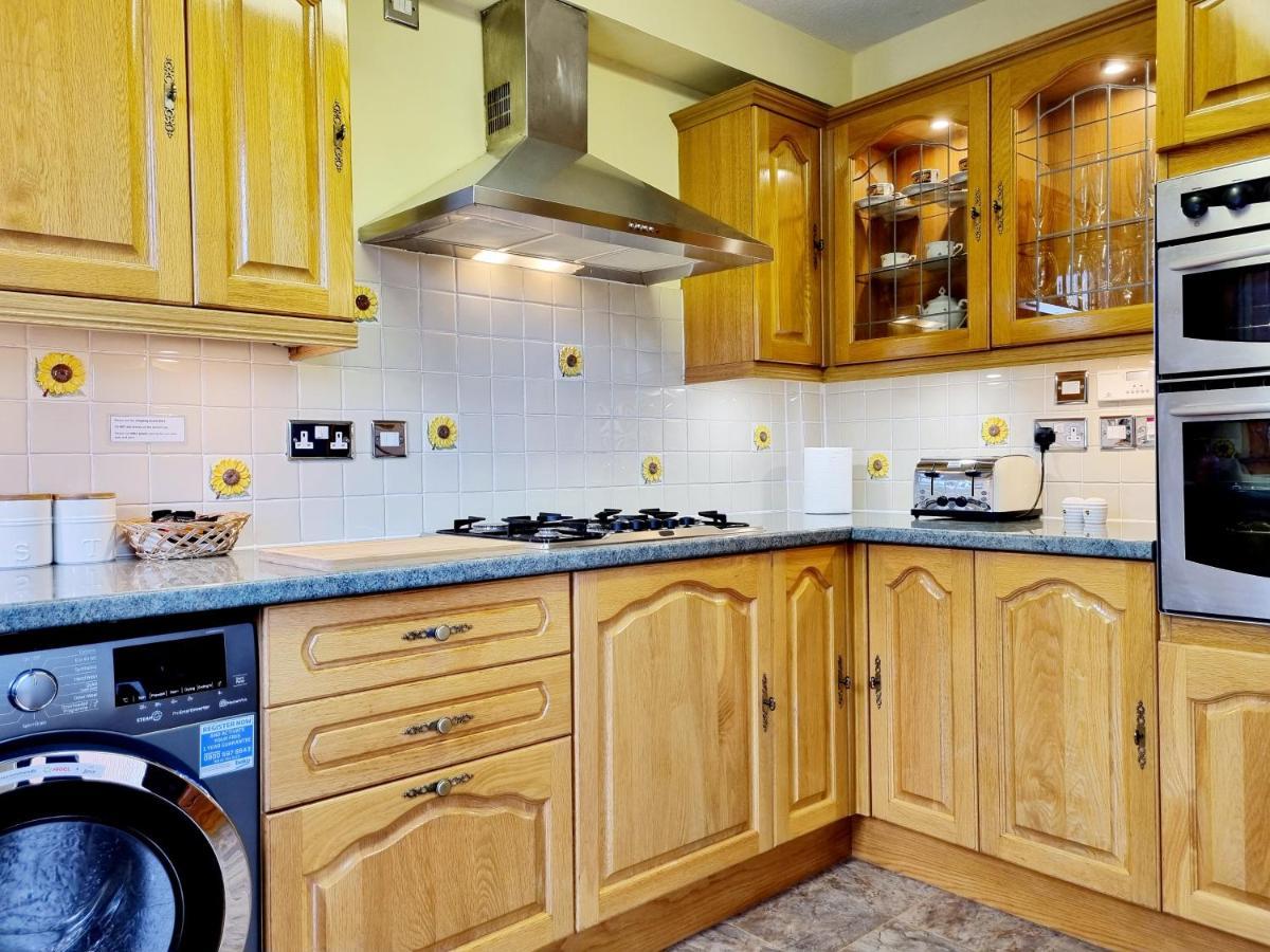 Inverness City 3 Bedroom House Free Parking Exteriér fotografie