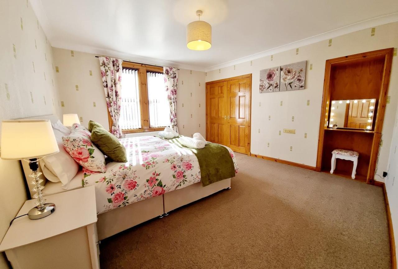 Inverness City 3 Bedroom House Free Parking Exteriér fotografie